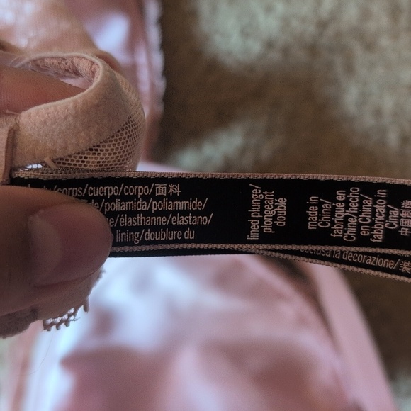 Victoria Secret Pink Lace Lined Plunge Bra Size 36C - Picture 8 of 8